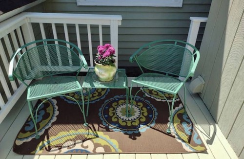 Allouez Casa | The Bumbletown Hill House