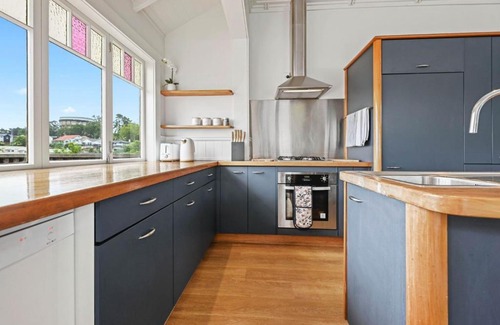 Hamilton Lake Casa | The Bungalow