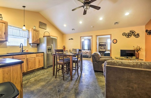 Payne County Casa | ¡NUEVO! Tranquila casa de granja con bañera de hidromasaje - ¡Mins para OSU!