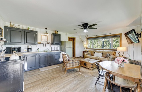 Sublette County Cabina | ‘The Bunkhouse’ in Bondurant: Pet Friendly