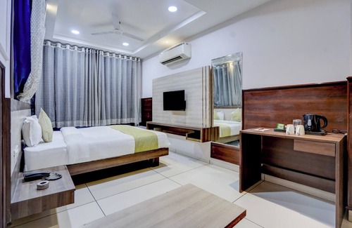 Indore Hotel | The Byke Express - Near Vishesh Jupiter