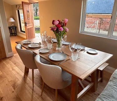 Gloucester Casa | The Cabin at the Croft - Idyllic rural retreat perfect for couples and dogs