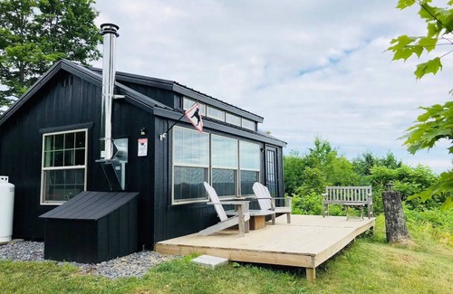 Corinth Cabina | The Cabin Hill at Taplin Hill Farm