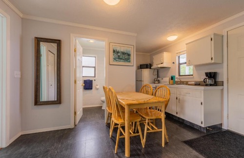 Alert Bay Cabina | The Cabins at Alert Bay