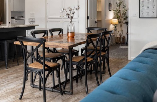 Visalia Casa | The California Dream | Family-Friendly w/ Pool