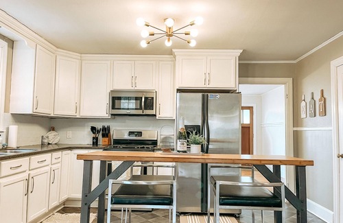 Tupelo Cabaña | The Callaway Cottage- HOME AWAY FROM HOME!
