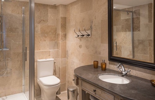 Sernhac Cama Y Desayuno | La camara camarguaise