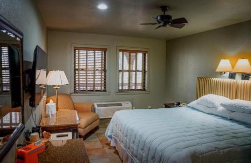 Wagoner Complejo | The Canebrake