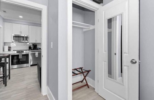 Kingman Park Apartamento | The Capitol Suite + 2Bed Condo+Private Parking