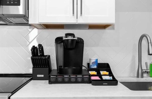 Kingman Park Apartamento | The Capitol Suite + 2Bed Condo+Private Parking