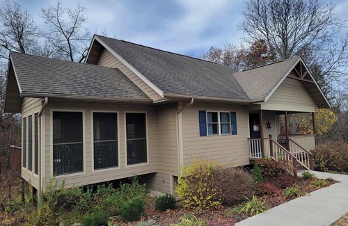 The Galena Territory Casa | The Cardinals' Nest, NEW! Remodeled kitchen, Territory amenities, 10 mins from downtown Galena
