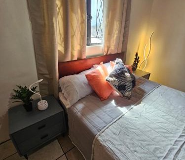 Tunapuna-Piarco Cama Y Desayuno | The Carnival Residence at Queens Park Savannah