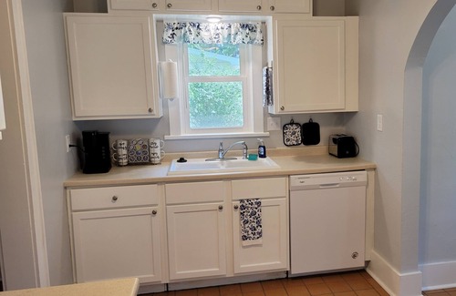 Doling Casa | The Carriage House - SGF- Near Ozark Empire Fairgrounds & Arena