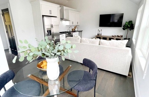 Ohio City Apartamento | The Carriage House | Walkable To West 25th