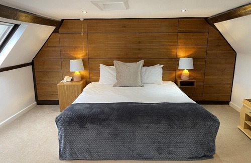 Llandovery Hotel | The Castle Hotel