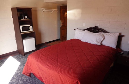 Scottsbluff Hotel | The Castle Inn