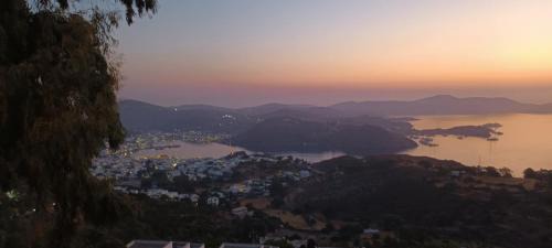 Chora Villa | The Cave of Heart