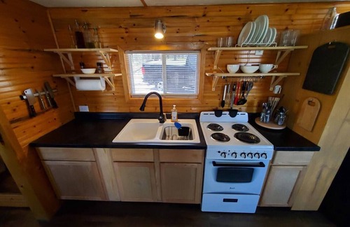Bitely Cabina | The Channel Cabin with HOT TUB!