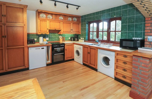 Newport Cabaña | The Chapel