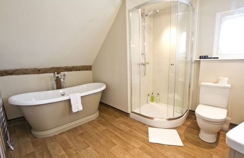 Salisbury Hotel | The Chapter House