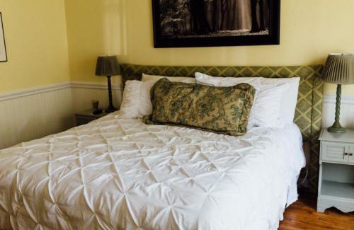 Hendersonville Cama Y Desayuno | The Charleston Inn Hendersonville NC