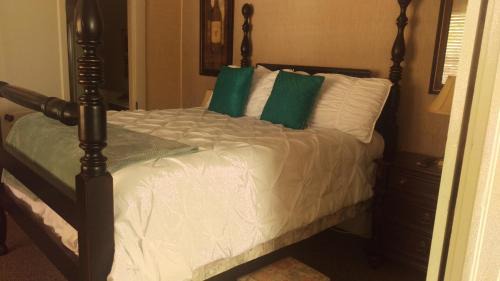 Hendersonville Cama Y Desayuno | The Charleston Inn Hendersonville NC