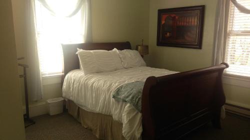 Hendersonville Cama Y Desayuno | The Charleston Inn Hendersonville NC