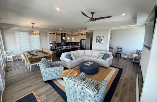 Gold Coast Casa | The Charm of Coastal Living!