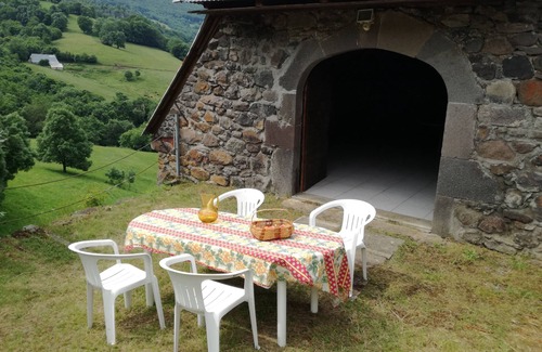 Thiezac Casa | THE CHARM OF THE RENOVATED OLD