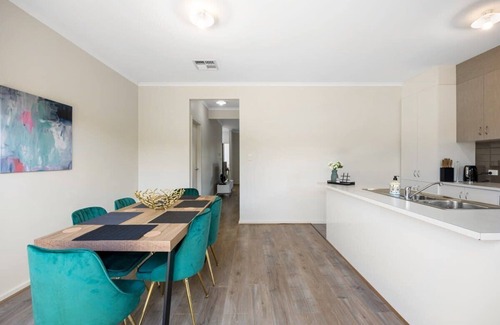 Largs North Casa | The Charming Living 3BR Townhouse/Perfect Vacation