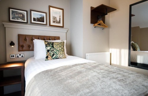 Rowton Hotel | The Cheshire Cat by Innkeeper's Collection