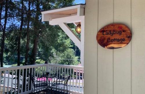 Chimney Rock Hotel | The Chimney Rock Inn & Cottages