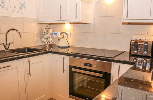 Blackwell in the Peak Cabaña | The Church Inn Cottage