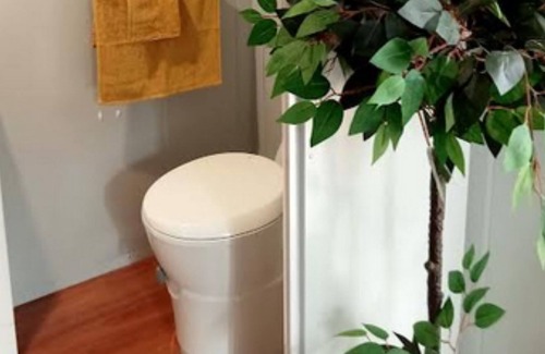 Kingaroy Cabina | THE CITY DWELLER, KINGAROY. Studio cabin, close to CBD