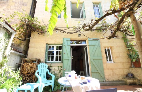 Bergerac Casa | GITE renovado encanto del sol Wifi internet + patio cerca de CHATEAUX y pueblos MEDIEVALES