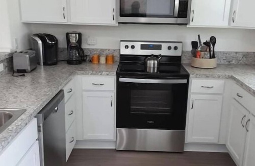 Inverness Casa | The Clark House- new 3 br, 2 bath in Inverness, FL