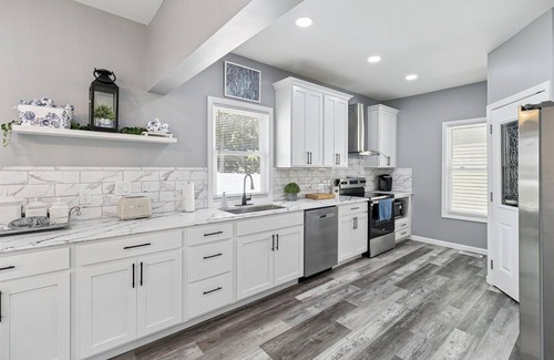 Cleveland Casa | The Cleveland Haven - Spacious 4-bedroom house in enjoyable Cleveland with AC