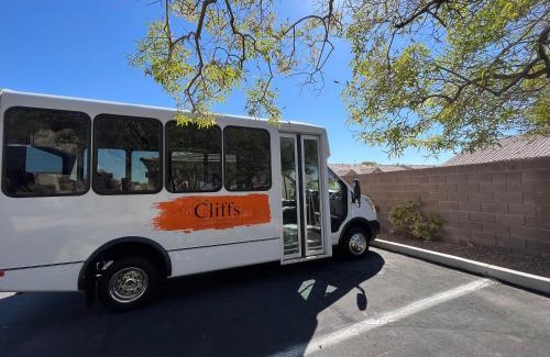 Spring Valley Complejo | The Cliffs at Peace Canyon