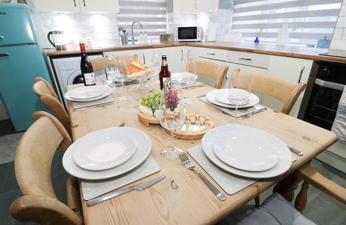 Thornton Casa | THE COACH HOUSE, pet friendly in Thornton, West Yorkshire