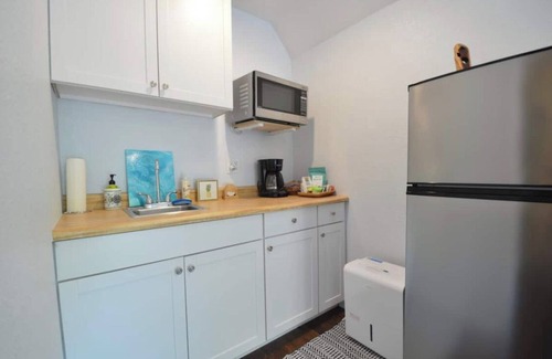 Soquel Cabina | The Coastal Redwood Cabin - Peaceful, serene, with private creek! Dog OK!