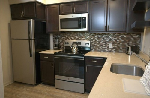 Williamsburg Apartamento | The Colonies at Williamsburg Suite B Two bedroom, Two bathrooms.