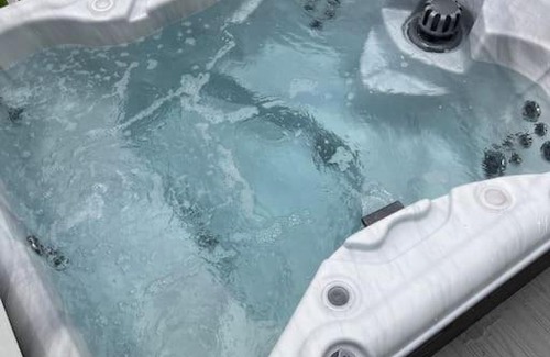 Grampound Casa | The Cornish hottub escape