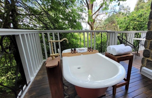 Trafalgar South Cabaña | The Cottage at Mirador Springs Retreat Gippsland -just 90 mins from Melbourne.