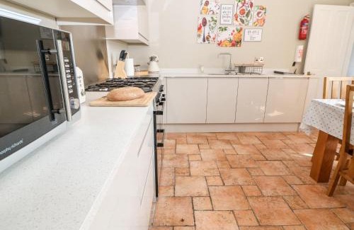 Broadway Casa | The Cottage at Broadway