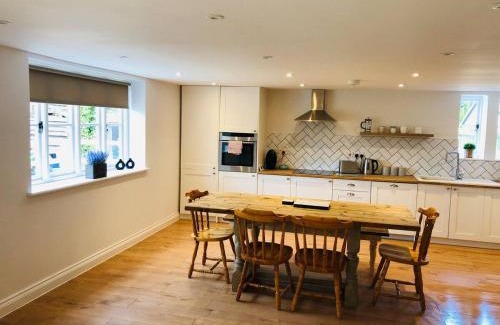 Halstead Casa | The Cottage