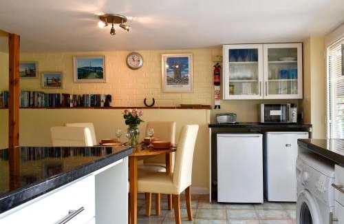 Fairlight Casa | The Cottage