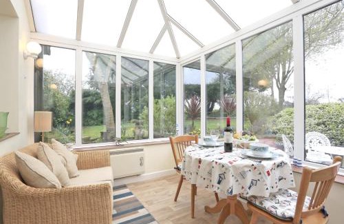 Frostenden Casa | The Cottage