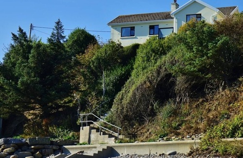Wiseman's Bridge Cabaña | The Cottage - Sea Views, Direct Access to Beach