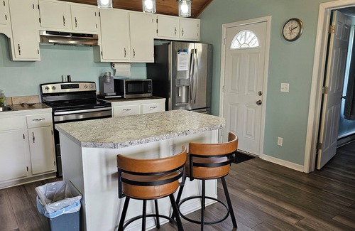 Hallsville Cabaña | The Cottage @ Tarlton's Edge