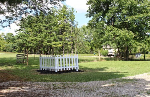 Hallsville Cabaña | The Cottage @ Tarlton's Edge